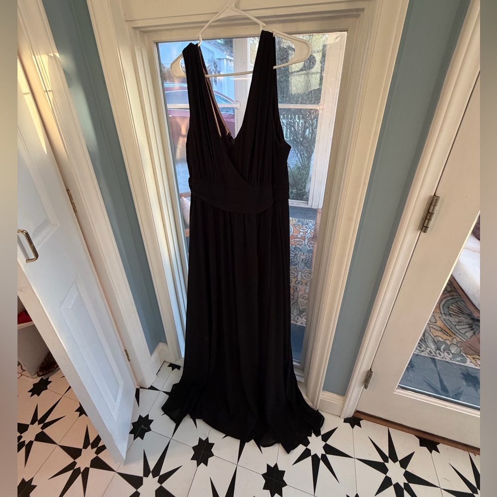 Lulu's Classic Black Maxi Dress